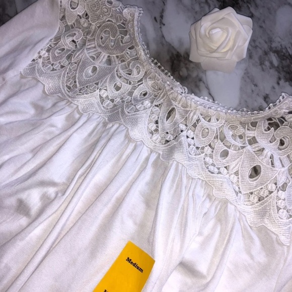 Philosophy crochet Peasant Top - Picture 2 of 4